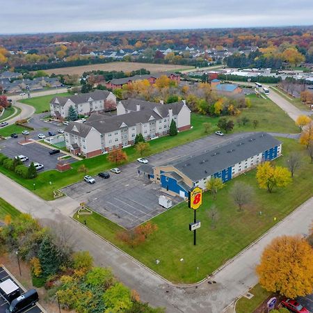 Super 8 By Wyndham Rockford I-90 Casino District Ξενοδοχείο Εξωτερικό φωτογραφία
