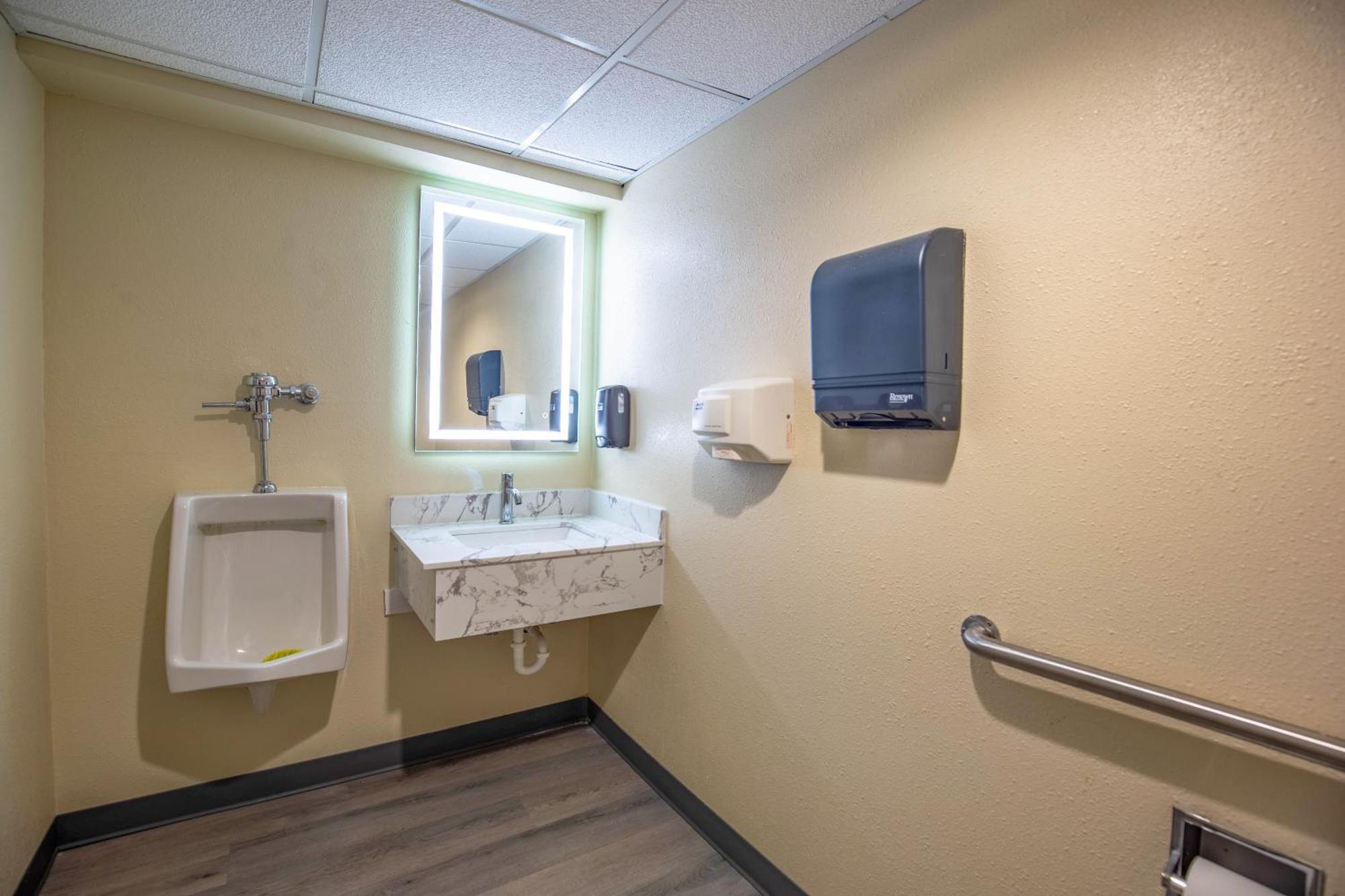 Super 8 By Wyndham Rockford I-90 Casino District Ξενοδοχείο Εξωτερικό φωτογραφία