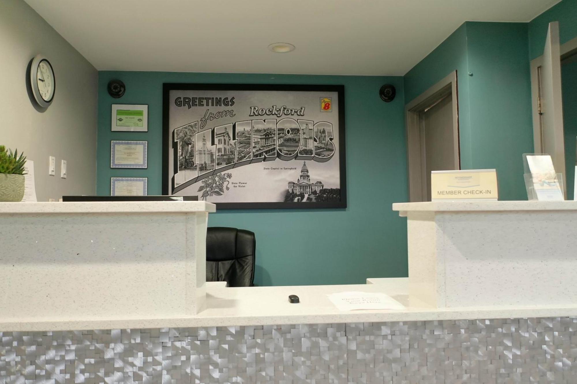 Super 8 By Wyndham Rockford I-90 Casino District Ξενοδοχείο Εξωτερικό φωτογραφία